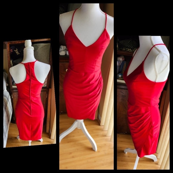 B. Darling Red V-neck Mini Side Ruched Cocktail Dress Size 11/12• - Picture 4 of 7